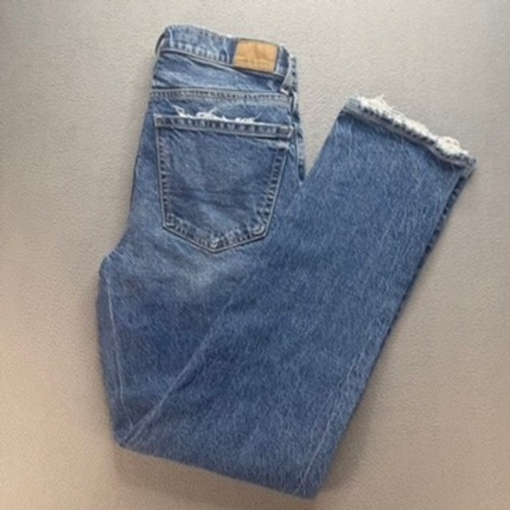 American‎ Eagle Jeans Women 2 Blue Mom Jean High Rise Distressed Raw Hem Cotton